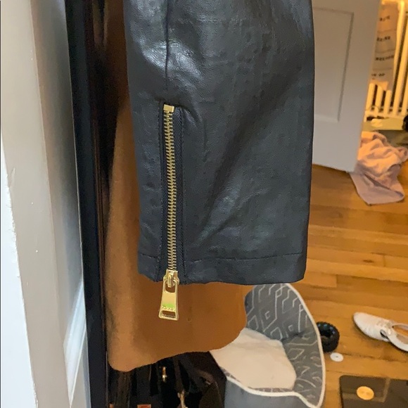 BEBE TRENCH COAT - Picture 4 of 6